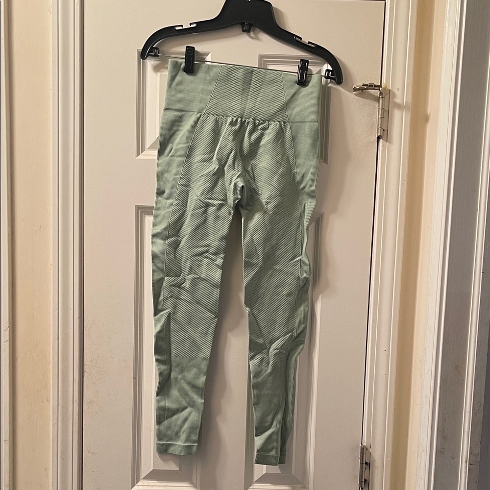 Halara light Green Leggings